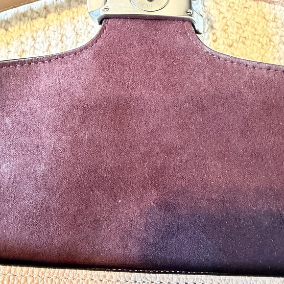 Coach Tabby 26 shoulder bag in light taupe - Picture 8 of 12